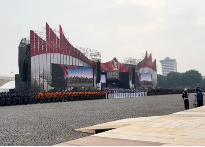 HUT TNI ke-79, Monas Disulap dengan Panggung Berdesain Unik yang Memikat