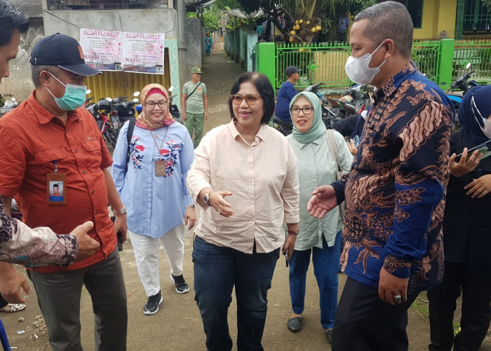 Irma Suryani-BKKBN Lakukan Sosialisasi Kesehatan dan KIE
