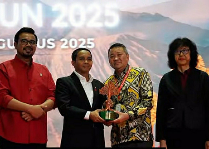 PT Tanjungenim Lestari Pulp and Paper Raih Penghargaan Prima Wana Karya Emas 2025 dari Kementerian Kehutanan