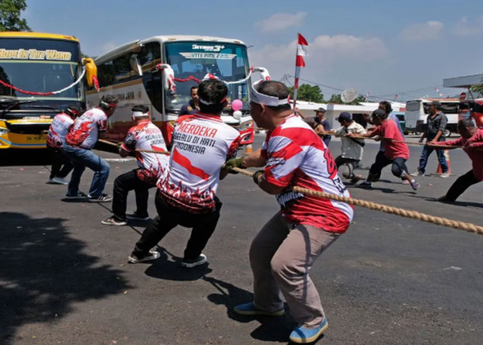Meriahkan HUT Kemerdekaan RI ke-81, Terminal Kalideres Gelar Lomba Tarik Bus