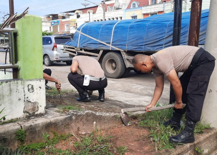 Polda Sumsel Gelar Program Belida di Prabumulih, Wujudkan Lingkungan Ibadah Bersih dan Sehat