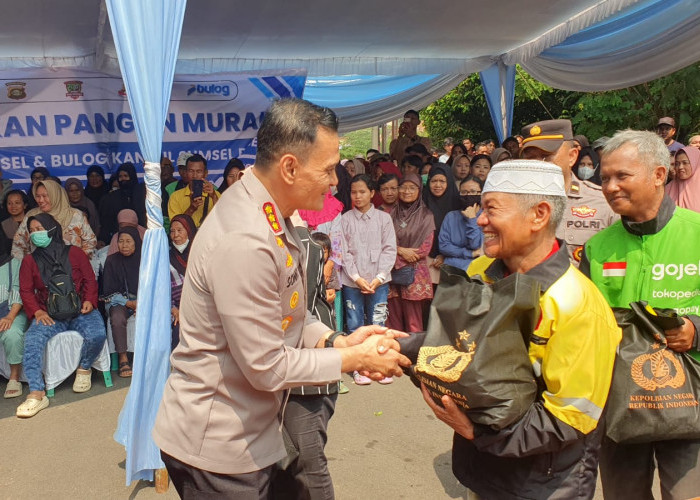 Polda Sumsel Salurkan 18,5 Ton Beras SPHP di Hari Bhayangkara ke-80, Ribuan Warga di 17 Wilayah Terima Bantuan