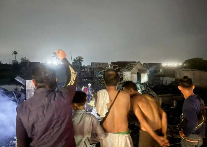 Seorang Warga Alami Luka Berat Saat Kebakaran di Ibul Besar 3 Pemulutan Ogan Ilir, Kini Dirujuk ke Rumah Sakit