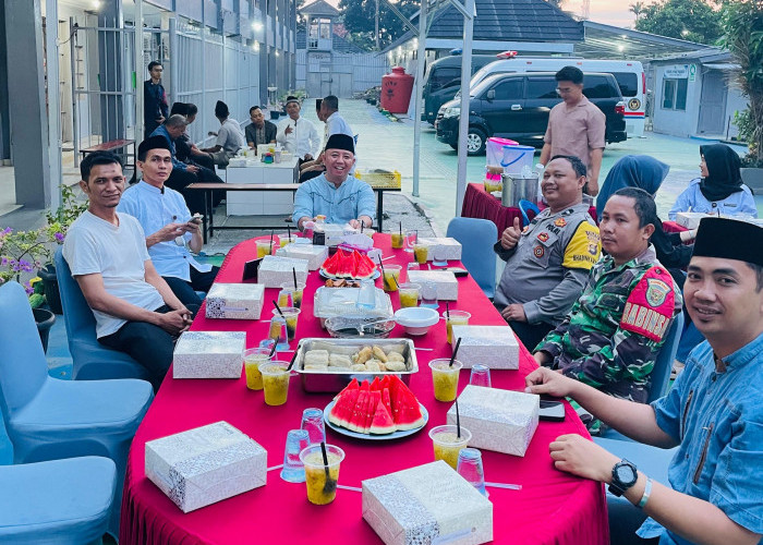 Lapas Tanjung Raja Fasilitasi Silaturahmi Warga Binaan dan Keluarga untuk Berbuka Puasa