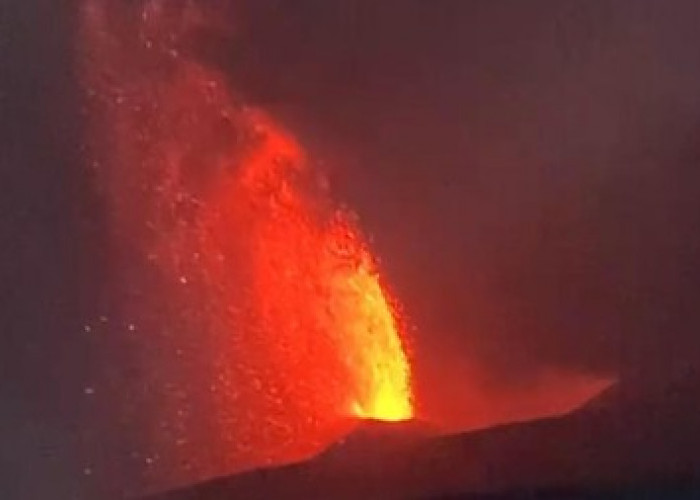 Gunung Anak Krakatau Erupsi, ini Sejarahnya