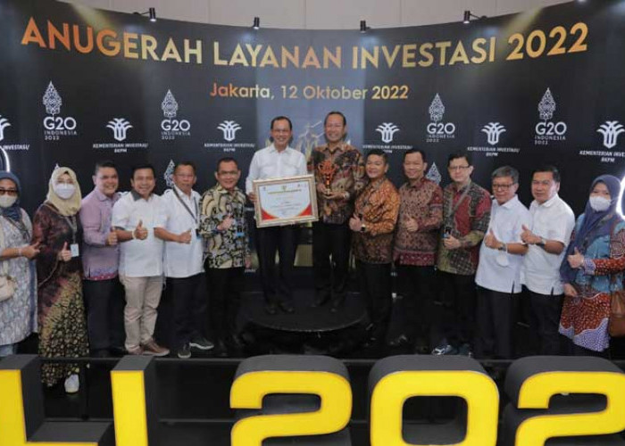 Palembang Raih Anugerah Layanan Investasi 2022