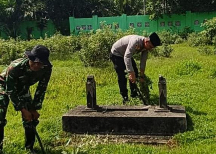 8 Polsek Bergerak Serentak, BELIDA Polres Musi Rawas Bersihkan Drainase hingga Rumah Ibadah