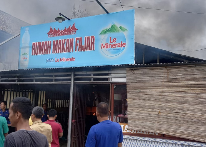 Rumah Makan di Kayuagung Terbakar, Diduga Tabung Gas Bocor