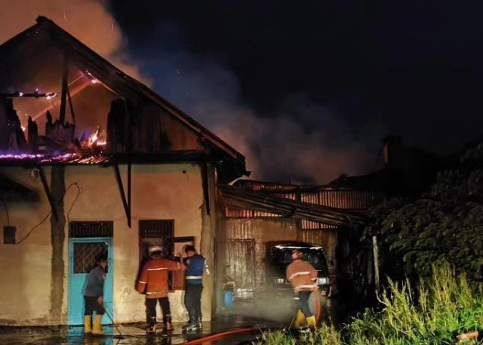 Pabrik Kecap di Talang Keramat Hangus Terbakar, Diduga Api Berasal dari Sini