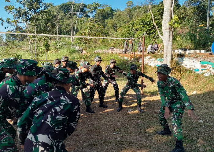 Semangat Prajurit Muda Melaksanakan TMMD, Semangat para Satria Muda membangun Desa Cukil