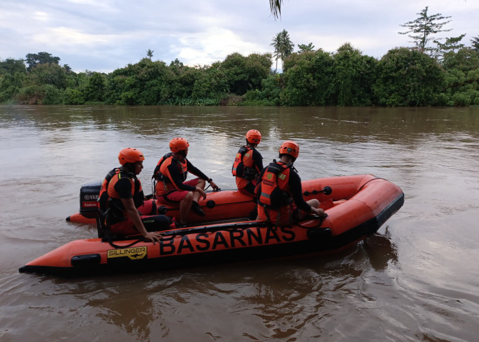 Pencarian Bocah Tenggelam di Desa Ulak Ketapang OKI Masih Dilanjutkan