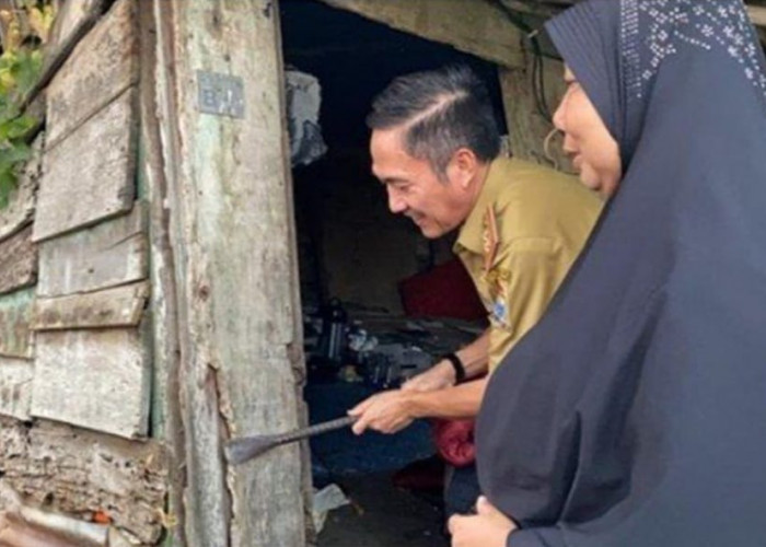 Ratu Dewa Tinjau Rumah Warga yang Sudah Reot Belasan Tahun, Siap Dibedah Baznas Palembang 