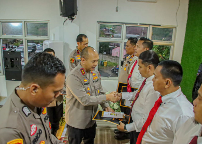Ungkap Kasus Pembajakan Kapal di Sungai Menang, 23 Personel Polres OKI Diganjar Reward Kapolda Sumsel