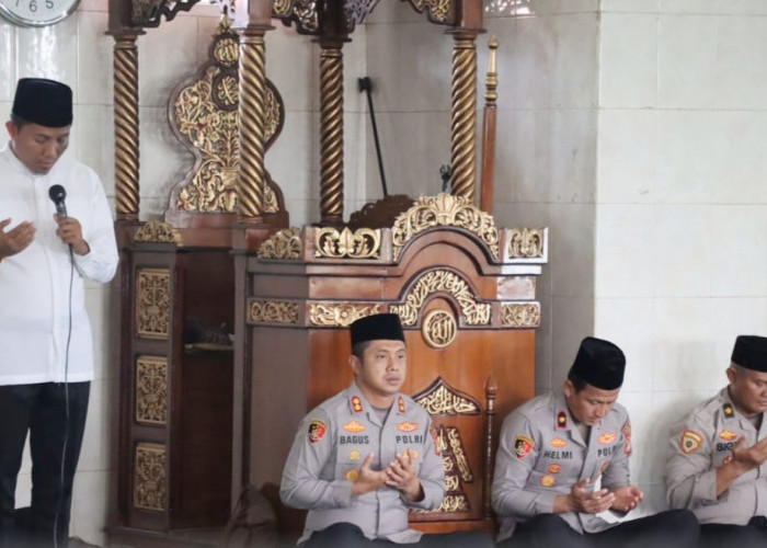 Peduli Korban Bencana Alam di Sumatera, Polres Ogan Ilir Gelar Binrohtal dan Doa Bersama