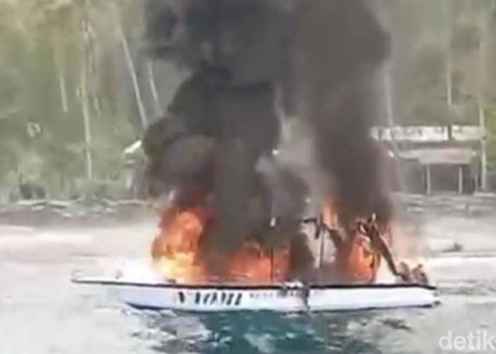 Boat Terbakar, 4 WNA Langsung Melompat ke Laut