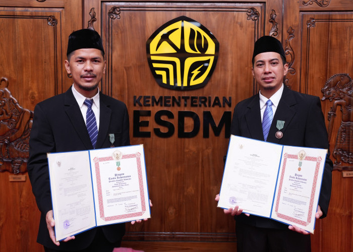 Tiga Insan PTBA Raih Satyalancana Wira Karya