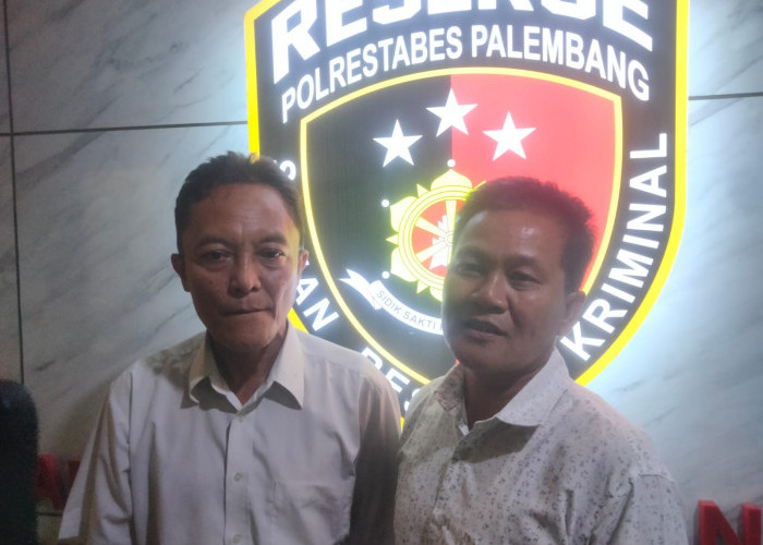 Plang Papan Nama Milik Perguruan Tinggi PGRI Dicopot, Petinggi Yayasan Ingin Tahu Motifnya Apa?