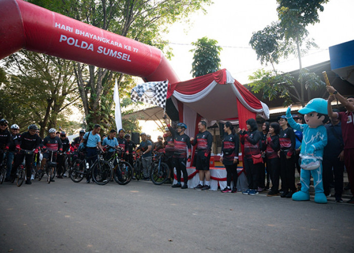 Ratusan Peserta Ikuti Fun Bike HUT Bhayangkara ke-77 Polda Sumsel