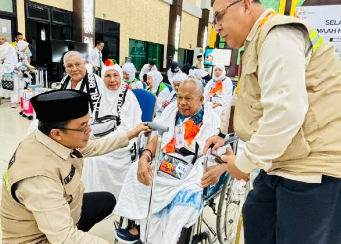 Kloter 15 Embarkasi Palembang Bertolak ke Tanah Suci, Ketua PPIH Ingatkan Jaga Kesehatan Jelang Puncak Haji