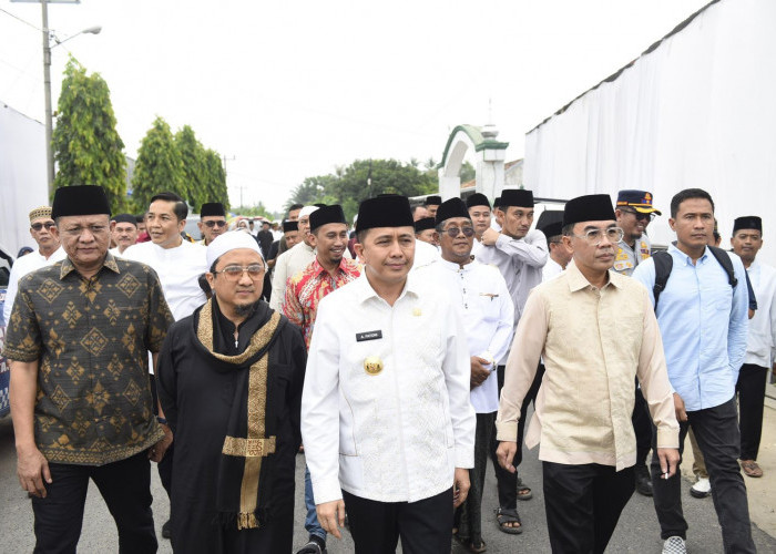 Pj Gubernur Agus Fatoni dan Ustaz Yusuf Mansur Hadiri Pengajian Akbar di Ponpes Tahfidz Al Hikmah Istiqomah