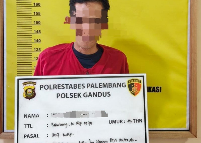 Dinihari Patroli Polsek Gandus Tangkap Pria Berkeliaran Bawa Sajam, Sempat Kabur Ketika Didekati Polisi