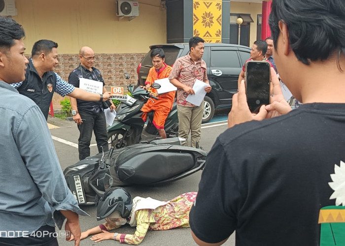 10 Adegan Rekonstruksi Begal Sadis di Kertapati, Diawali Minum Tuak Ajakan Datang dari Tersangka Buron    