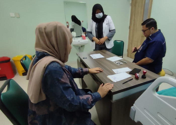 Dies Natalis FK Unsri ke-61, 50 Ibu Hamil Ikuti Kontrol USG Gratis dan Sosialisasi di RSUD Siti Fatimah