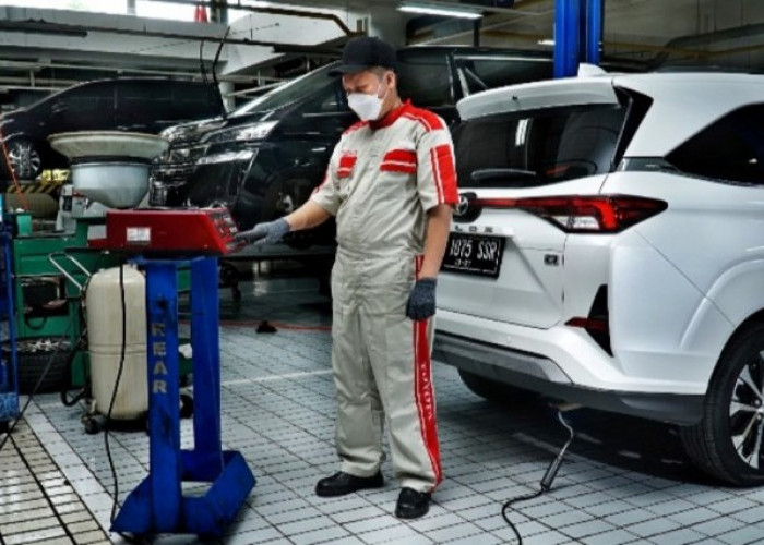 Jangan Boros! 8 Siasat Bikin Mobil Bensin CC Besar Lebih Irit BBM Saat Perjalanan Jauh