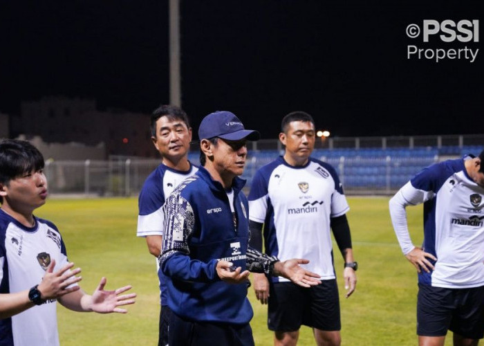 15 Pemain Timnas Indonesia Sudah Tiba di Bahrain Ada Prof Haye dan Pak Kumis, Maarten Paes OTW?