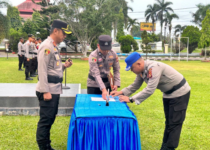 Polres Ogan Ilir Gelar Upacara Penutupan Latihan Kerja Siswa Diktuk Bintara Polri Gelombang II 2024