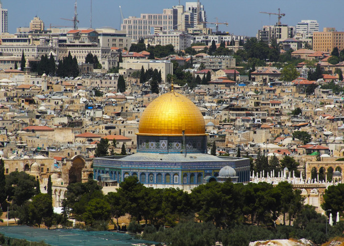 100 Tahun Kebangkitan Islam dan Hancurnya Israel Tahun 2024, Mujadid Pembawa Kedamaian akan Datang