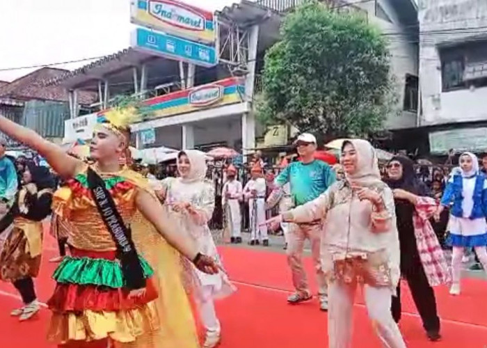  Warga Kota Prabumulih Tumpah Ruah ke Jalan, Saksikan Karnaval 