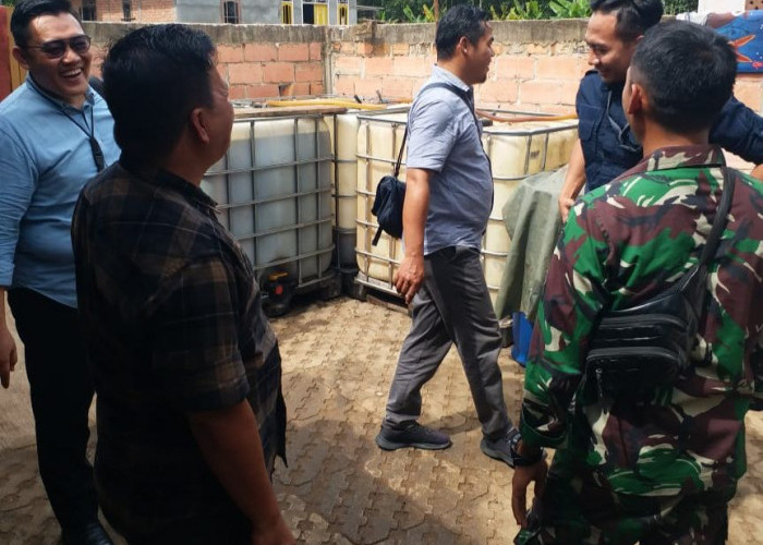 Oknum TNI Timbun Puluhan Ribu Liter BBM Ilegal di Gudang Banyuasin 