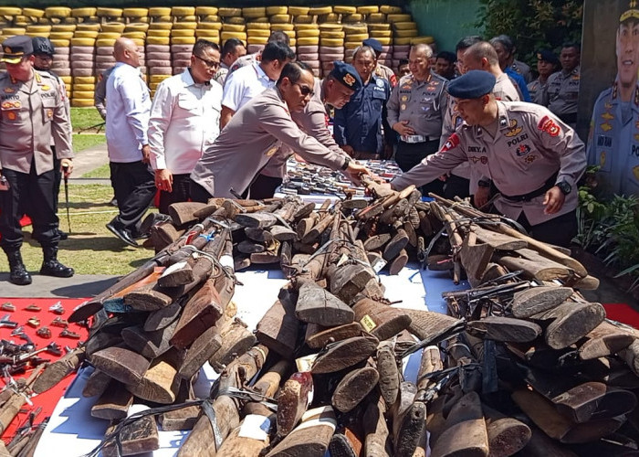 614 Pucuk Senpi Hasil Ungkap Polda Sumsel Dimusnahkan, Kapolda Sebut Masih banyak di daerah Perbatasan 