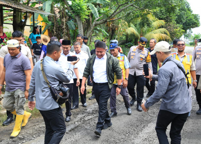 Jalan Sekayu-Lubuk Linggu Rusak Parah, Gubernur Sumsel Pastikan Anggaran Perbaikan Rp 170 Miliar 