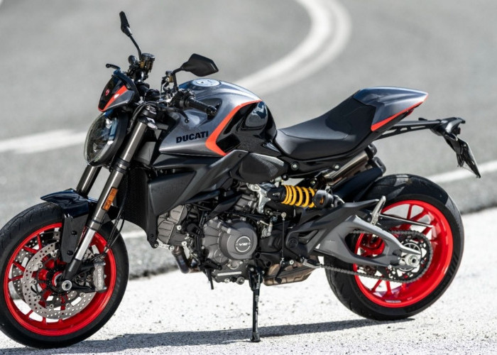 Ducati Monster Terbaru Kini Hadir dengan Pilihan Warna Baru: Karakter Sporty Sekaligus Elegan
