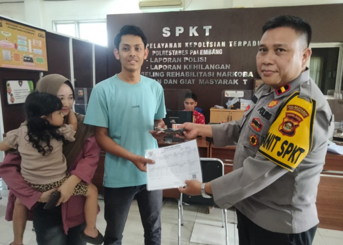 Ibu-ibu Amankan Duit Berhamburan di 7 Ulu Palembang, Pemilik Datangi Kantor Polisi, Berkurang Rp5 Ribu