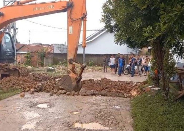 Akses Jalan Dikeruk Pemilik Lahan, Warga Perumahan Kota Modern Gandus Palembang Ancam Gugat Developer 