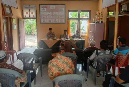 Roadshow ke Desa-Desa, Kapolsek Pastikan Wilayahnya Kondusif Jelang Pilkades