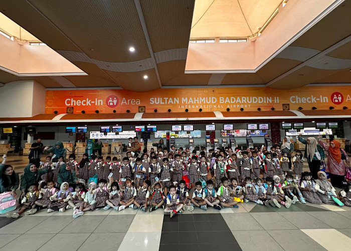 Hari Anak Nasional 2026, Bandara SMB II Kenalkan Dunia Penerbangan Kepada Siswa TK Ayesha
