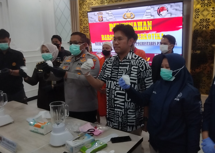 Ratusan Gram Sabu Diblender Jadi Jus, Diamankan dari 3 Orang Tersangka di 2 TKP, Jaringan Riau