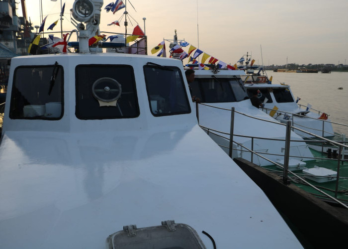 Alur Lomba Aman dan Lancar, 3 Kapal KSOP Palembang Ikut Sukseskan Festival Perahu Bidar 2025 
