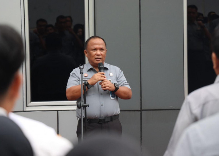 Momentum Apel Pagi, Kakanwil Tekankan Disiplin dan Berikan Penghargaan bagi Insan Berprestasi