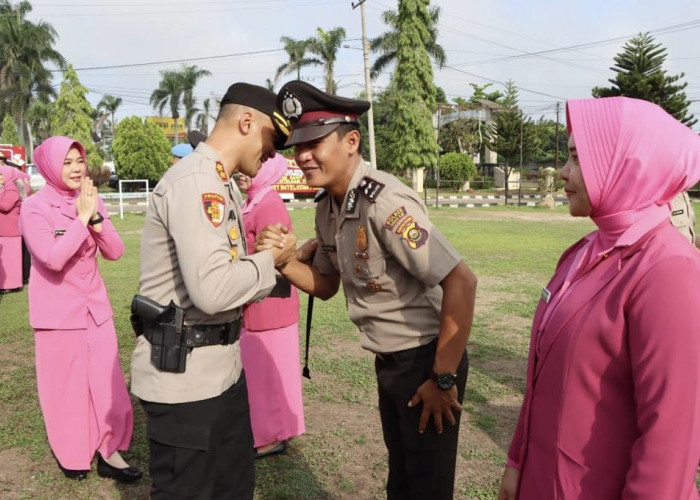 Selamat! 48 Personel Polres Ogan Ilir Naik Pangkat, Kapolres Ajak Sama-Sama Tingkatkan Kinerja