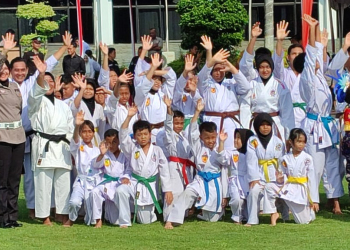 Karate Gajah Sora Tampil di HUT Bhayangkara ke-78 Polres OKI, Memukau Tamu Undangan 