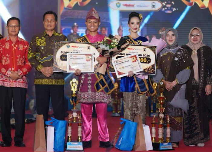 Raiyen dan Cece Menangkan Bujang dan Gadis Muara Enim 
