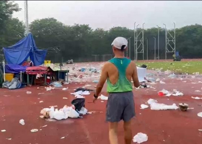 Sampah Berserakan di Stadion Atletik JSC Palembang Pasca Gelar Konser, Ganggu Aktivitas Olahraga 