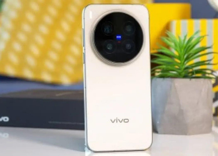 Vivo X300 Ultra Mengusung Kapasitas Baterai Jumbo dengan Teknologi Fast Charging 100W