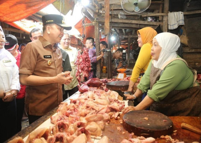 Pj Gubernur Sumsel Ungkap Penyebab Harga Beras di Sumsel Naik : Pasar Murah dan Perbanyak Stok Solusinya