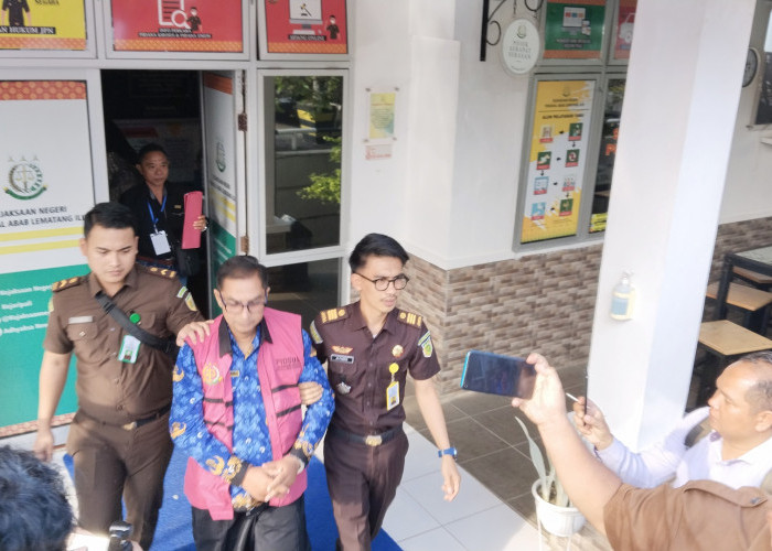 2 Mantan Kadinkes PALI Ditahan Kasus SPJ Fiktif Bantuan Operasional Kesehatan 